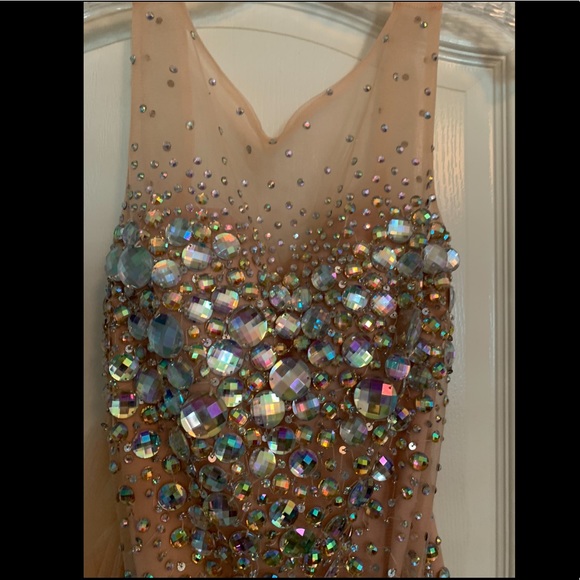 Jovani - Picture 4 of 6